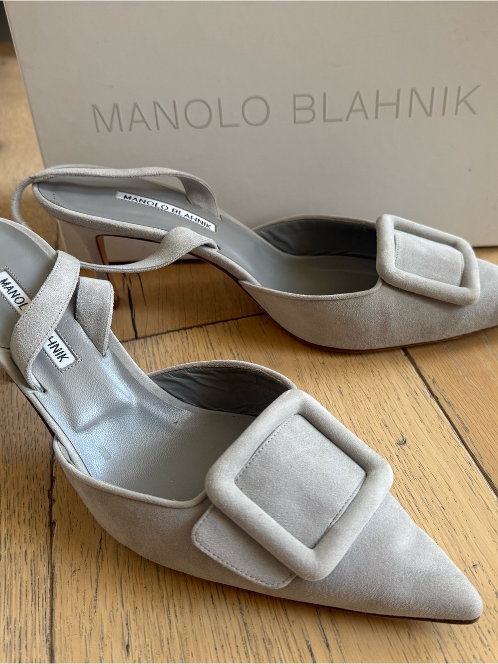 MANOLO BLAHNIK
Maysli buckled suede slingback pumps